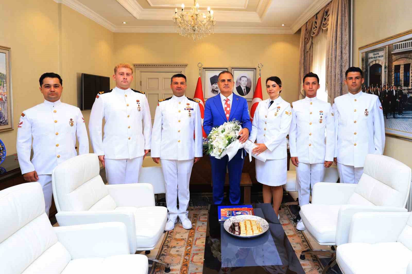 sahil-guvenlik-komutanindan-vali-akbiyik-a-ziyaret