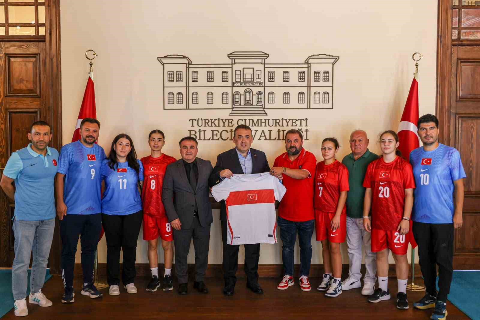 isitme-engelliler-genc-kiz-futsal-milli-takimi-bilecik-te-kampa-girdi