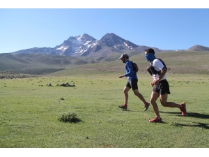 Atletler Erciyes’in Volkanik Tepelerine Meydan Okuyacak