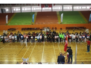 Küçükler Badminton Türkiye Şampiyonası Başladı