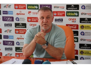 Mesut Bakkal: ”Alanyaspor, Türkiye’de Parmakla Gösterilen Bir Takım”