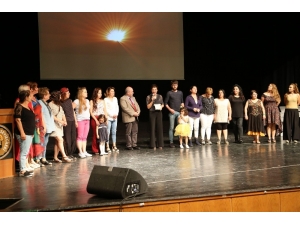 Kuşadası Belediyesi Kadın Tiyatrosu’na ’Direklerarası Seyirci’ Ödülü