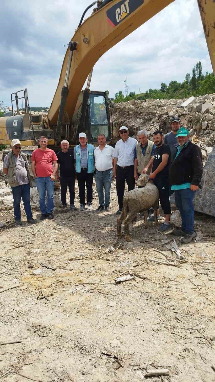 hisarcik-gediz-kara-yolunda-calismalar-yeniden-basladi