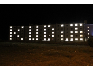 Kyk Öğrencileri, Yurt Binalarını "Kudüs" Yazısıyla Işıklandırdı