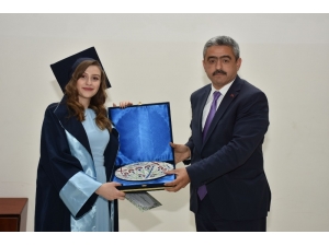 Okul Birincisi Diplomasını Başkan Alıcık’tan Aldı