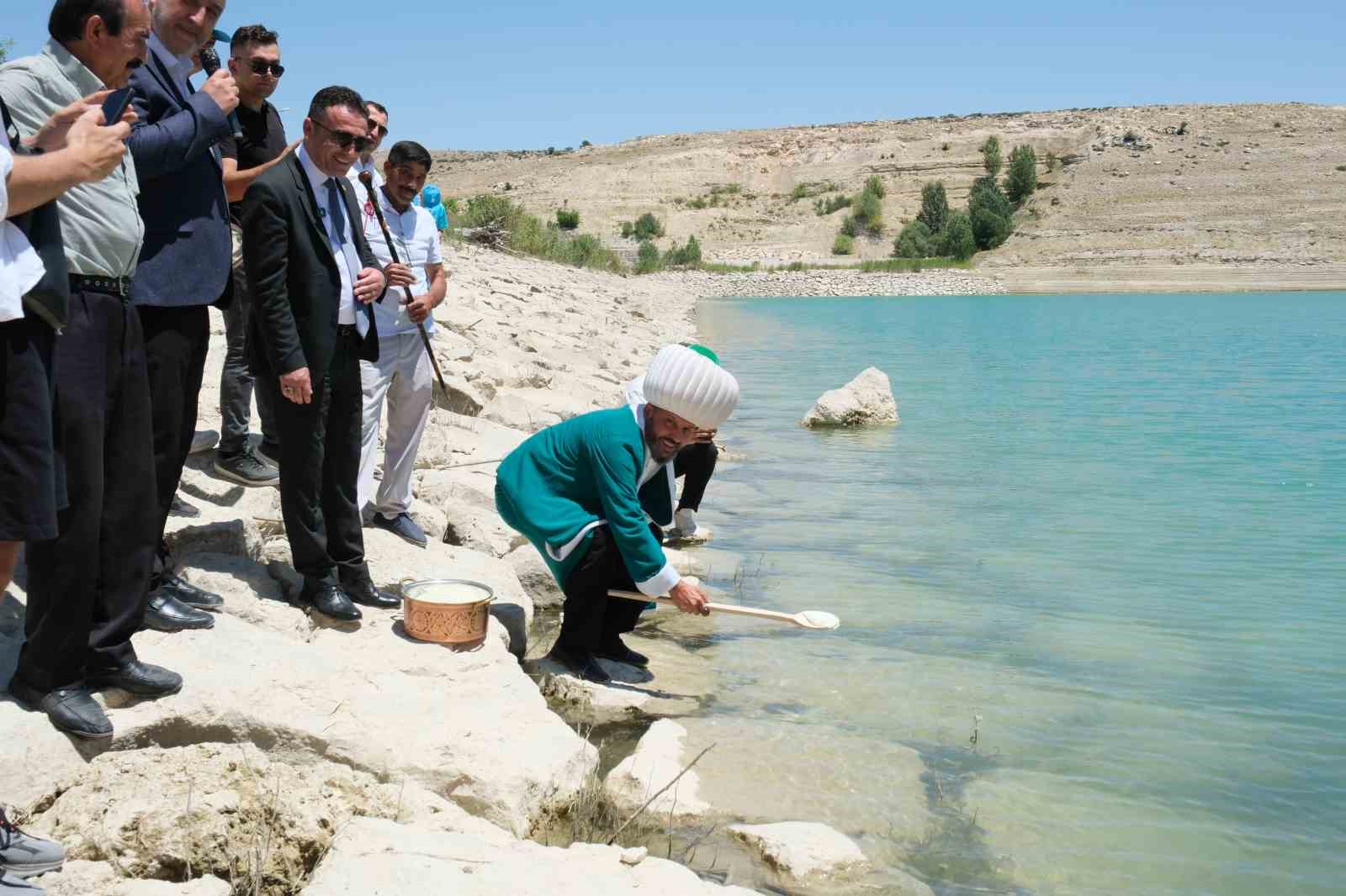geleneksel-gole-maya-calma-etkinligi-ile-festival-coskusu-basliyor