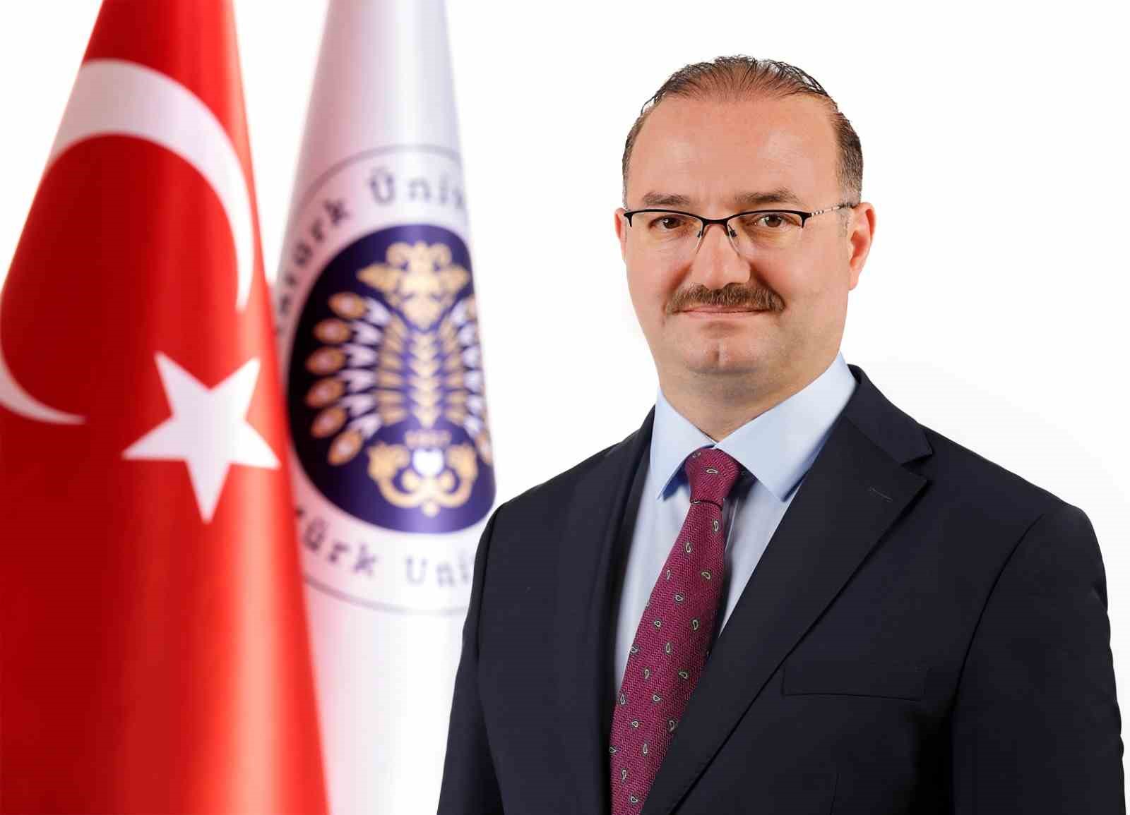rektor-hacimuftuoglu-ndan-15-temmuz-demokrasi-ve-milli-birlik-gunu-mesaji