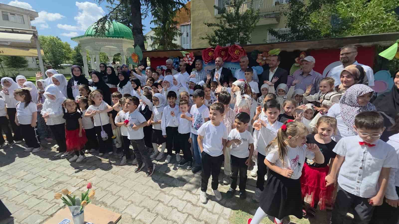 kutahya-selimiye-kur-an-kursu-nda-cocuk-senligi-coskusu