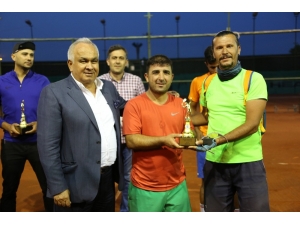 Erdemli’de Bahar Kupası Tenis Turnuvası Sona Erdi