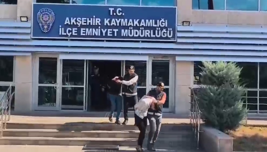 manisa-da-dolandirdilar-konya-da-altinlarla-yakalandilar