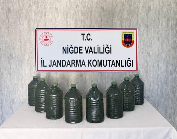 nigde-de-kacak-icki-operasyonu-40-litre-etil-alkol-ele-gecirildi