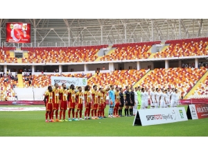 Spor Toto Süper Lig: E. Yeni Malatyaspor: 2 - Kayserispor: 0 (İlk Yarı)
