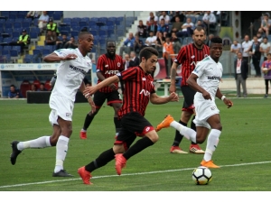 Spor Toto Süper Lig: Gençlerbirliği: 1 - Bursaspor: 0 (İlk Yarı)