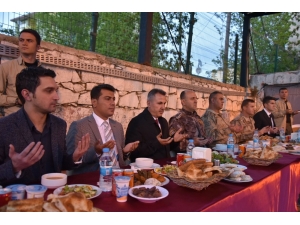 Vali Elban Polislerle İftar Yaptı