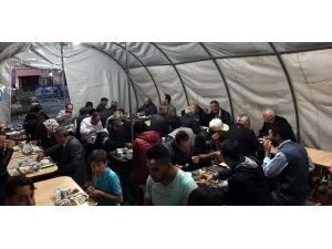 Aslanapa’da İftar Çadırı Dolup Taşıyor