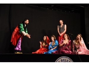 Resimli Osmanlı Tarihi Sahnelendi