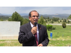 Uşak’ta 3300 Öğrenci Dumlupınar Şehitliğini Ziyaret Etti