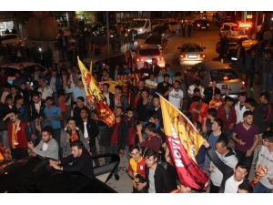 Galatasaray’ın Şampiyonluğu Kırşehir’de Taraftarları Sokağa Döktü
