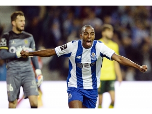 Leicester City’den 20 Milyon Euro’luk Transfer