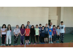 Burhaniye’de İlk Kez Açılan Boks Kursu İlgi Gördü