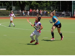 Hokeyin Sultanları Viyana’da Finalde