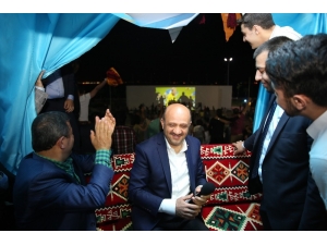 Başbakan Yardımcısı Fikri Işık, Erzurumlular’ın Sevincini Paylaştı