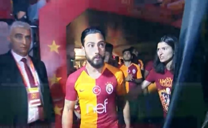 Galatasaray'ın Kutlamasında Tarık Çamdal'a Tepki