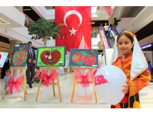 Şehirlerin Sembolleri Elma Tablolarını Renklendirdi