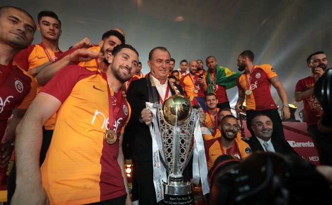 Yönetimden Şampiyonluk Primi Jesti