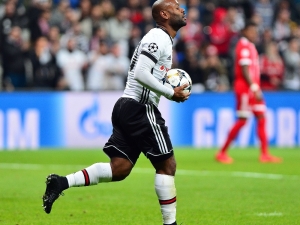 Vagner Love Ve Eto’o’ya Transfer Yaramadı