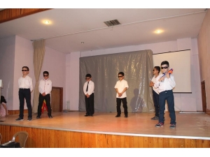 Öğrencilerin Tiyatro Gösterisi