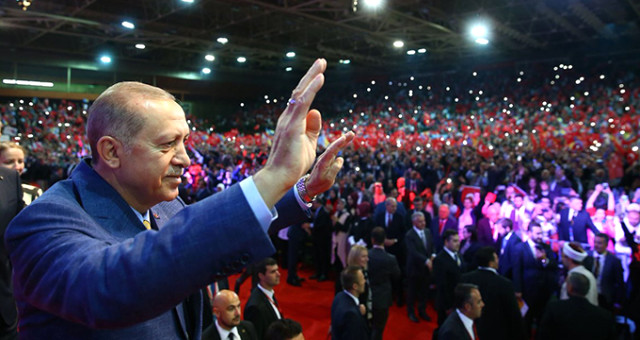 Erdoğan'dan Gurbetçilere Çağrı: Yaşadığınız Ülkede Vatandaşlık Alın!