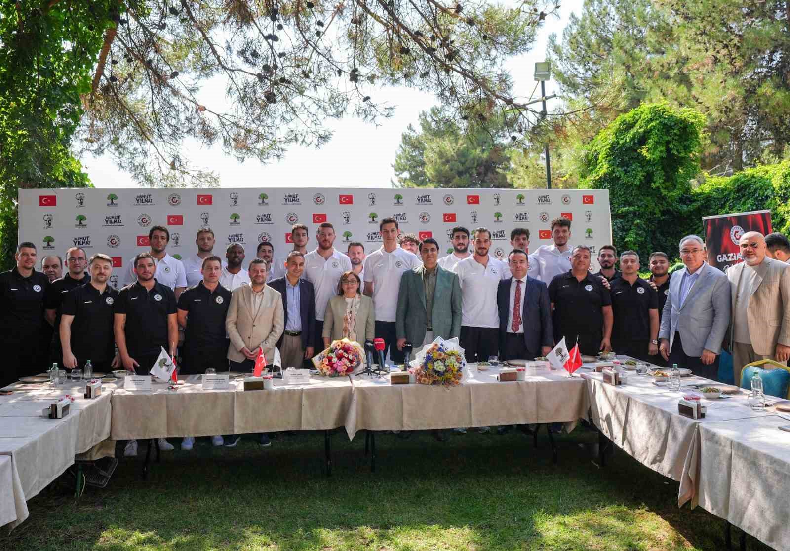gaziantep-basketbol-sehitkamil-belediyesi-ne-devredildi