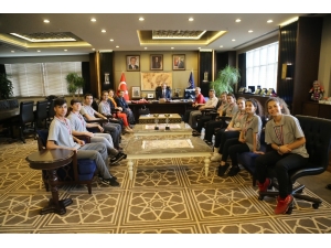 Engelli Öğrencilerin Şampiyonluk Sevinci