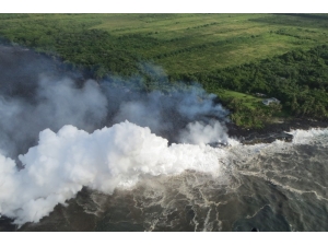 Patlayan Kilauea Yanardağı Asit Bulutları Meydana Getirdi