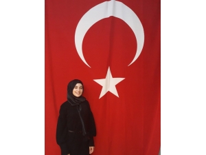 Üniversite Öğrencisi Tuba Karakaş’tan Tıklanma Rekorları Kıran Şiir