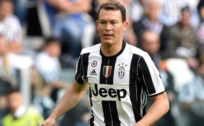 Beşiktaş'tan Yeni Lichtsteiner Harekatı!