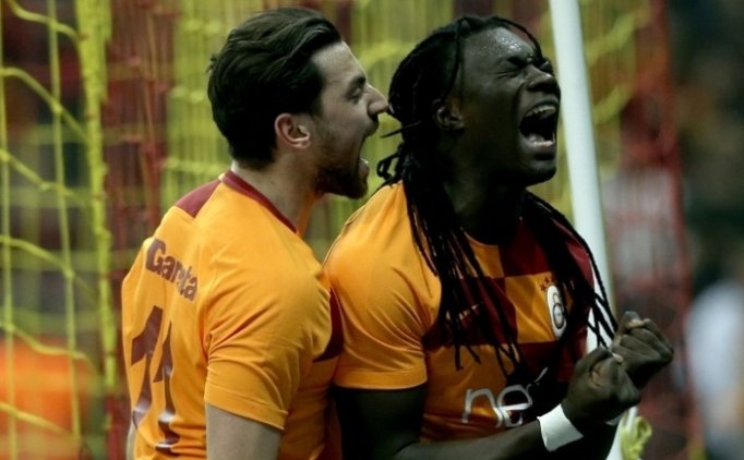 Göztepe Maçında Gomis Ve Sinan Arasında Geçen O Diyalog...