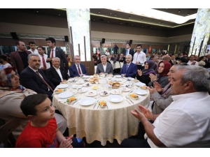 Başkan Karaosmanoğlu: “Şehitlerimizin Ruhunu Şad Etmek İçin Çalışıyoruz”