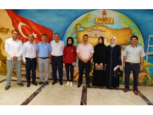 Yarışmada Dereceye Giren Öğrenciler Altınla Ödüllendirildi