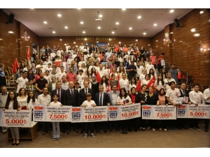 Geleceğin Türkiye’sini Kalemleriyle İnşa Ettiler