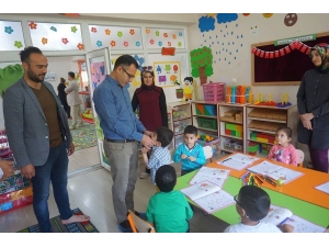 Gercüş’te Miniklere Oyuncak Dağıtıldı