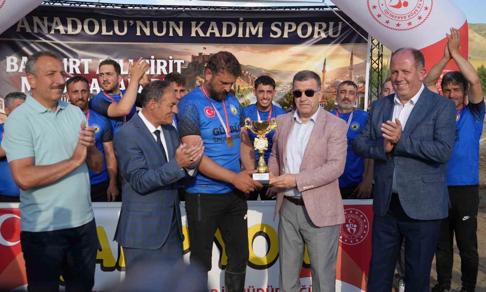 cirit-finalinde-geri-donus-7-puan-geriden-geldi-yarim-puan-farkla-bayburt-sampiyonu-oldu