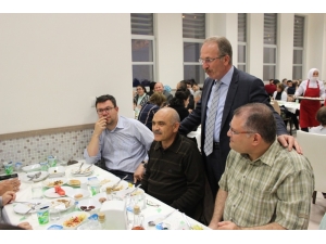 Bartın Üniversitesi Ailesi İftar Yaptı
