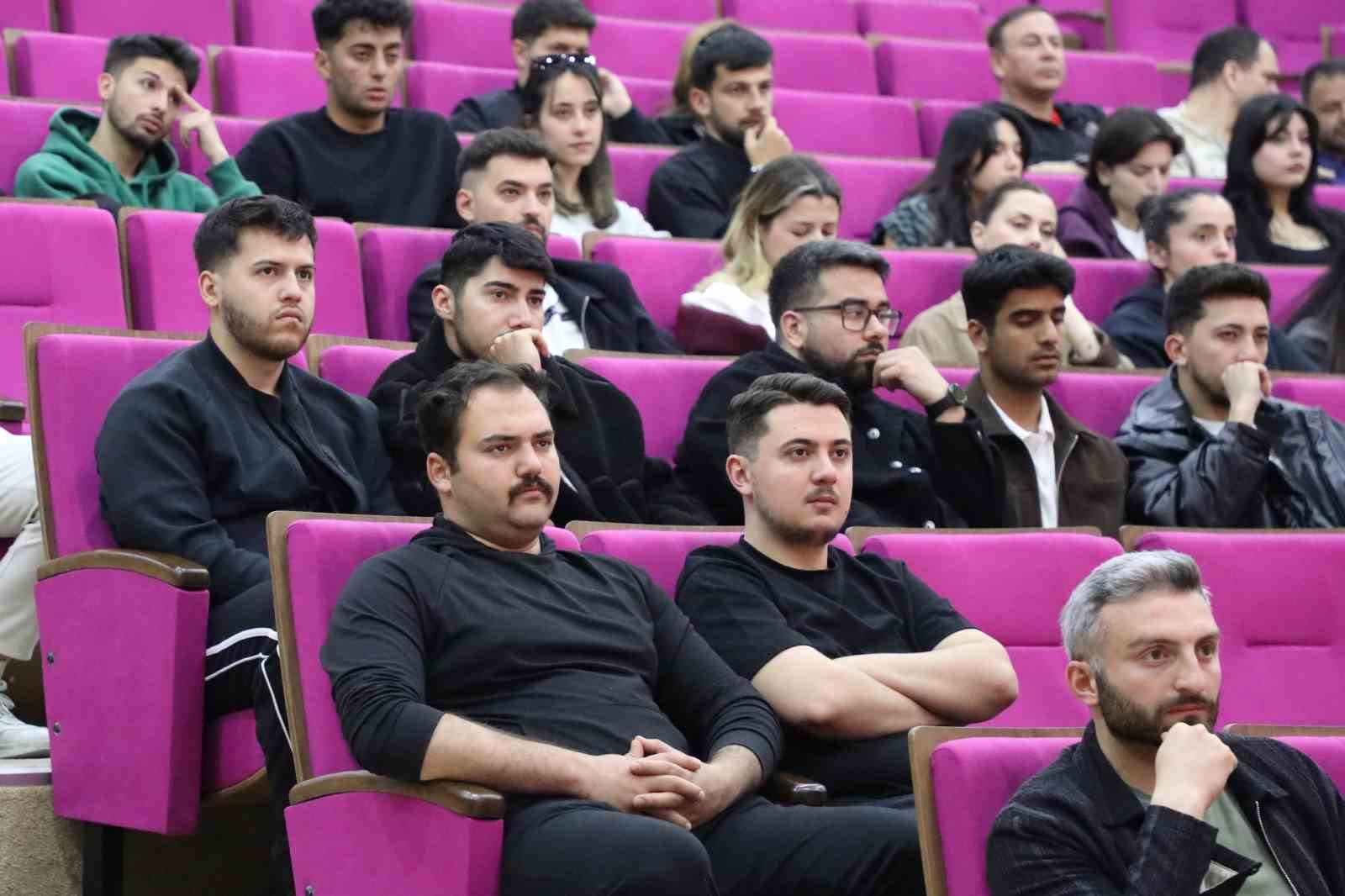 baru-de-alaninda-uzman-isimler-kadin-futbolunda-medyanin-rolunu-anlatti
