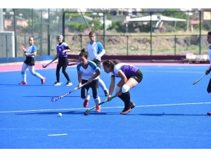 Okul Sporları Hokey Gençler Türkiye Şampiyonası Başladı
