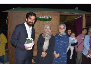 Düzce Ünlü İsimleri Ağırlamaya Devam Ediyor