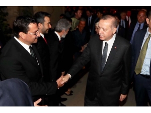 Cumhurbaşkanı Erdoğan Ve Eşi İftarda Bağlum’da Bir Aileye Konuk Oldu