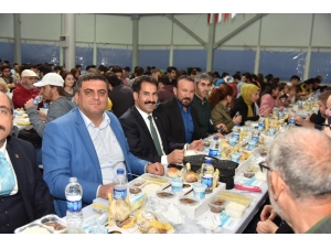 İlk Toplu İftar Ayazma’da Yapıldı