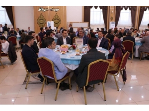 Altıntaş’ta Şehit Aileleri, Gaziler Ve Muhtarlara İftar